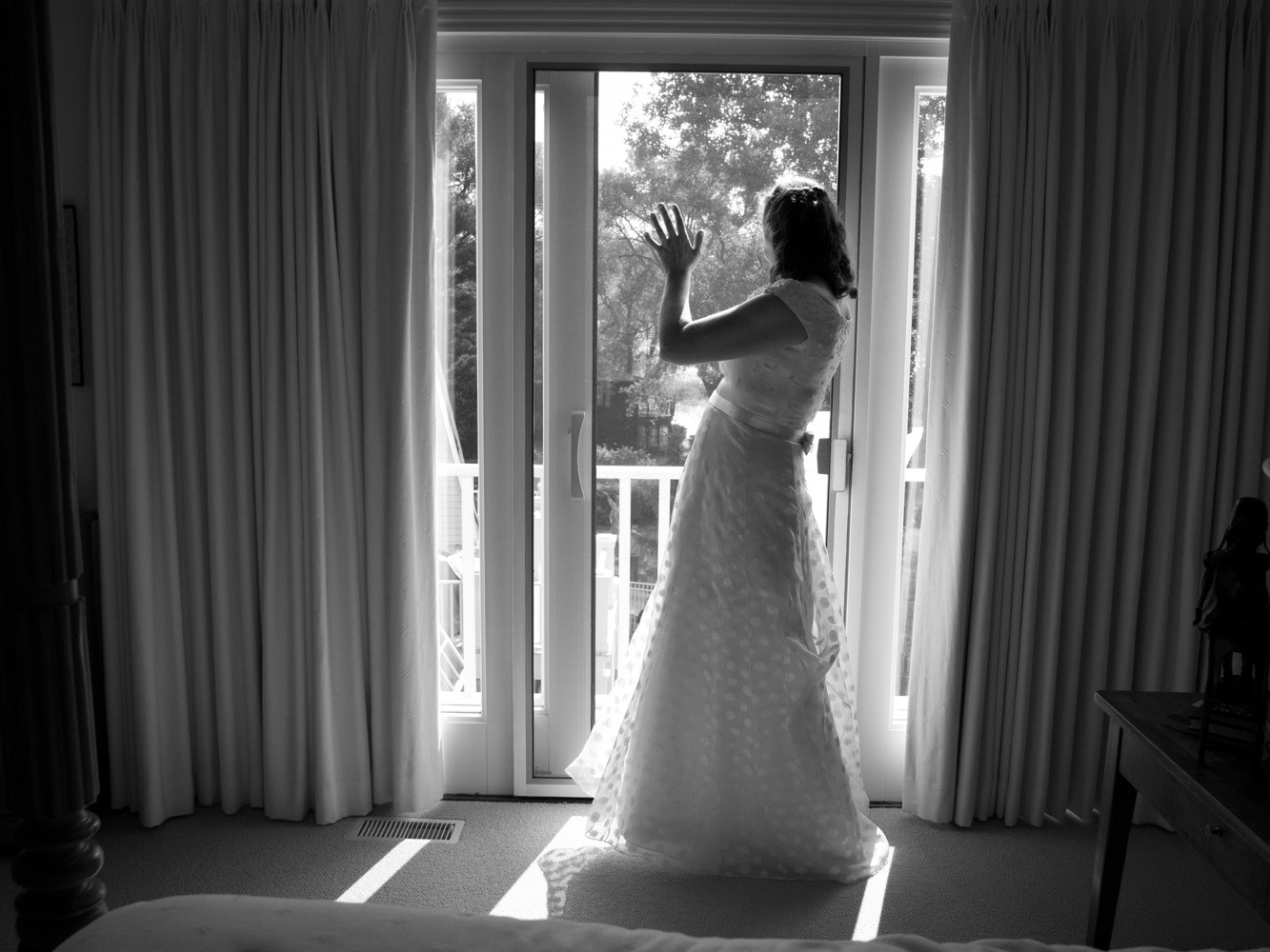 oung NYC couple have Catholic wedding in backyard of family's palatial home near Lake Michigan