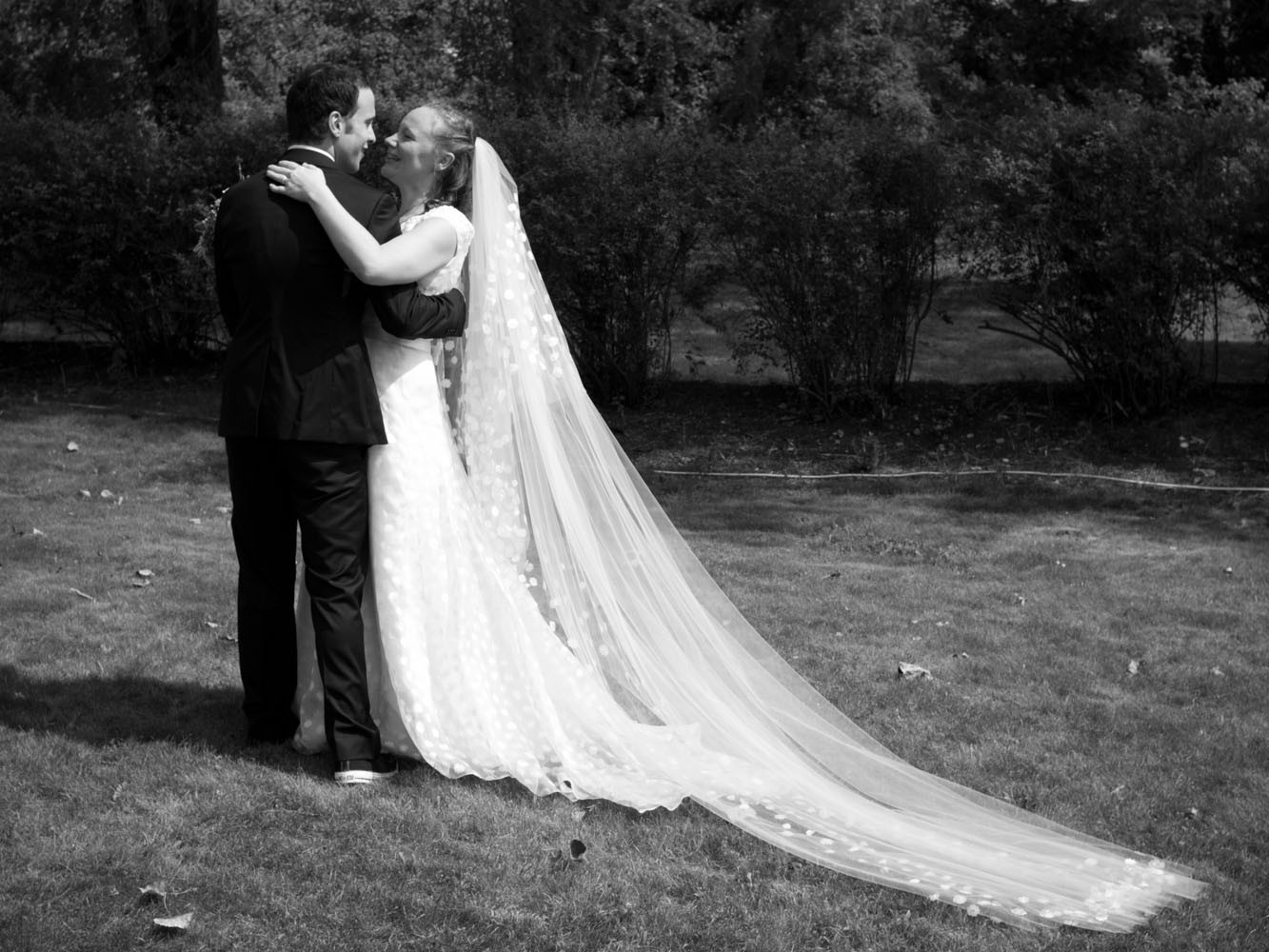 oung NYC couple have Catholic wedding in backyard of family's palatial home near Lake Michigan