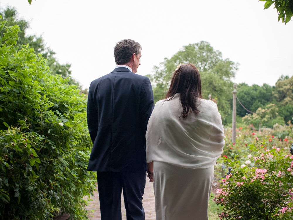 An Irish couple have private wedding at Botanic Gardens in Brooklyn, NYC