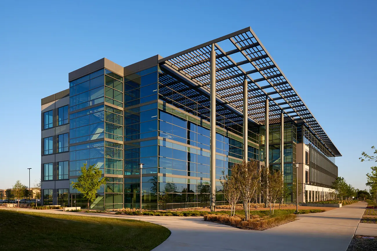 Architecture Photographer Dallas - Exterior of Commercial Office Building Hillwood Commons II