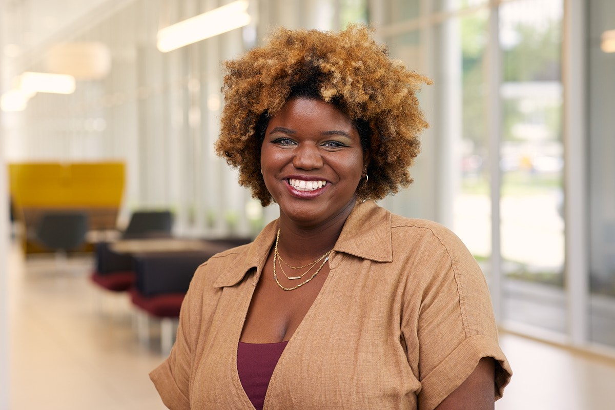 Price vs Quality The Hidden Cost of Low-Cost Cheap Headshots in Dallas - Black Woman Headshots in Office