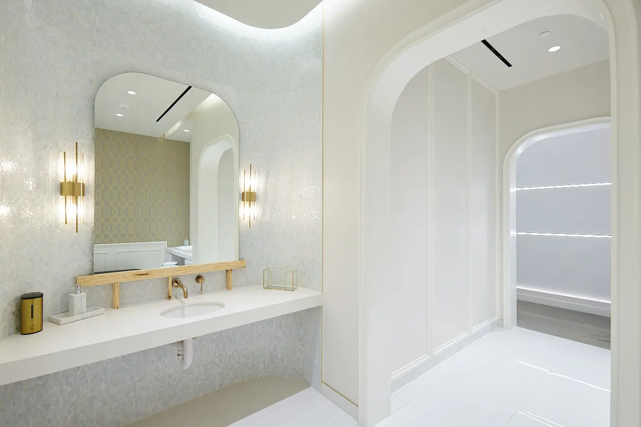 Dallas Architectural Photographer - Interiors of Luxury Bathroom at Lady M Confections