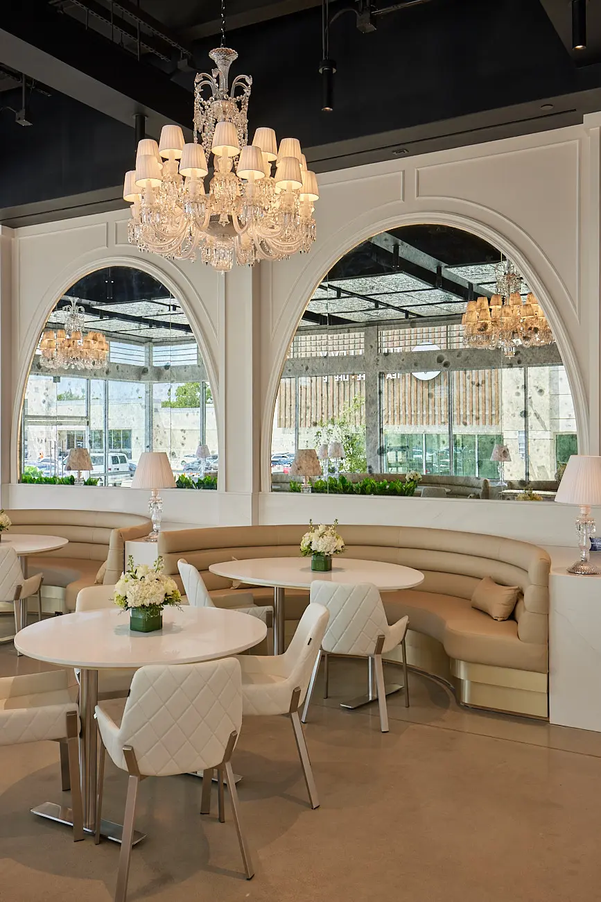 Interior Photographer Dallas - Interiors of Mirror at Lady M Confections Store